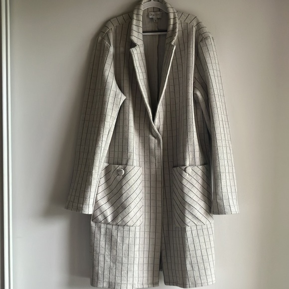 Long suit-style jacket with stretch and style - Picture 1 of 5